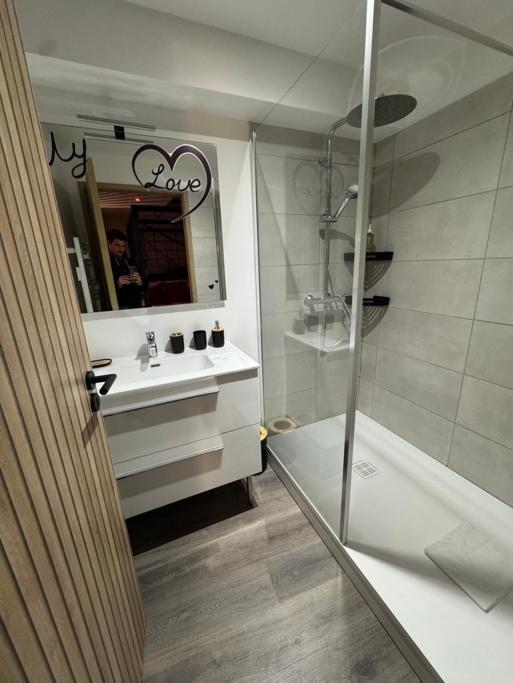 Nuit Defendue - Jacuzzi - Sauna - By Primo C0Nciergerie Tournus Buitenkant foto